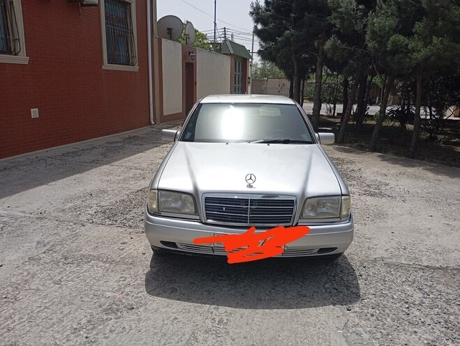 Mercedes C 200 1995, 320,000 km - 2.0 л - Bakı
