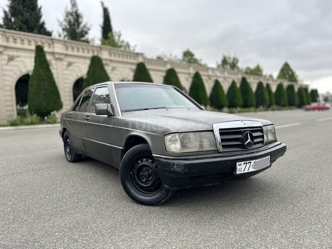 Mercedes 190 1990, 75,000 km - 2.0 l - Gəncə