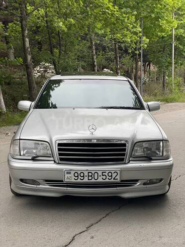 Mercedes C 240