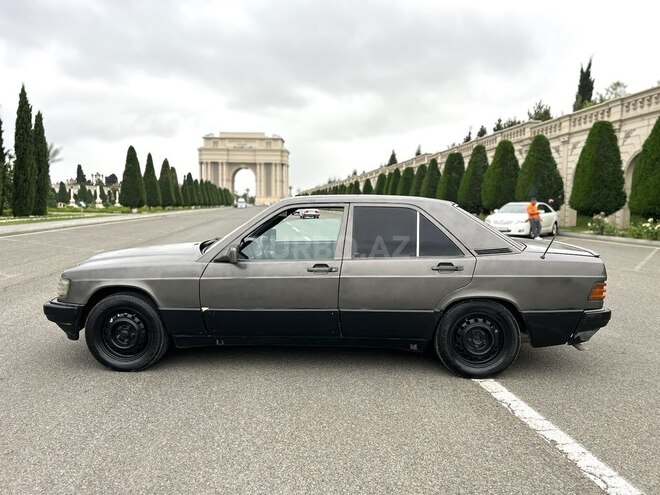Mercedes 190 1990, 75,000 km - 2.0 l - Gəncə