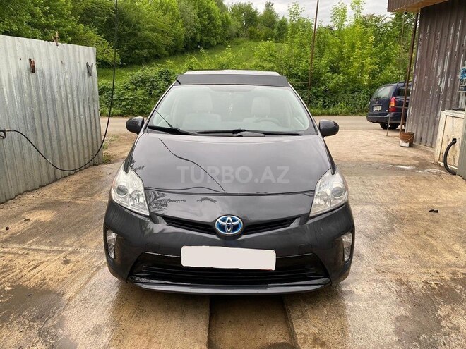 Toyota Prius 2015, 177,000 km - 1.8 l - Bakı