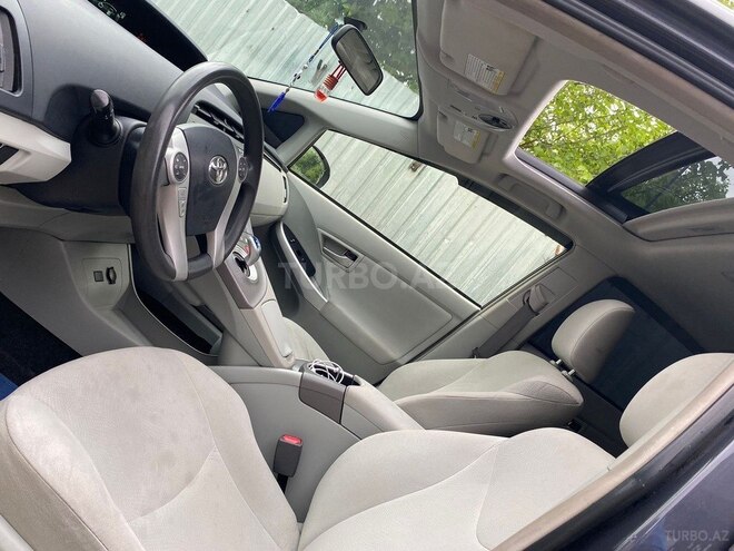 Toyota Prius 2015, 177,000 km - 1.8 l - Bakı
