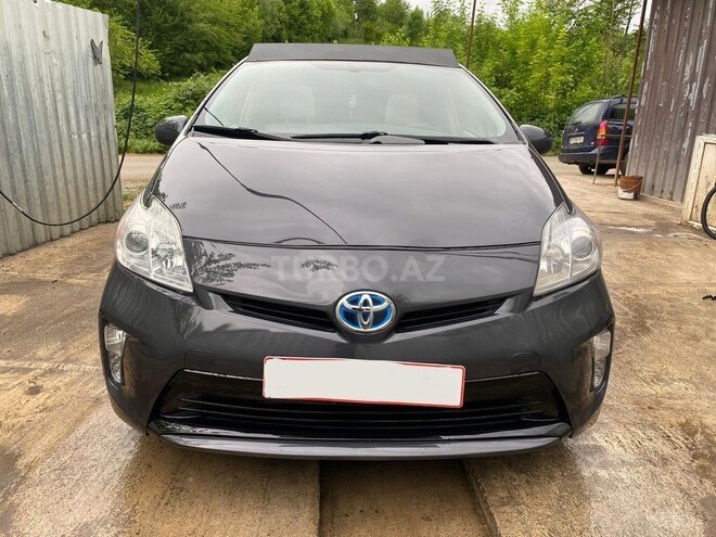 Toyota Prius 2015, 177,000 km - 1.8 l - Bakı
