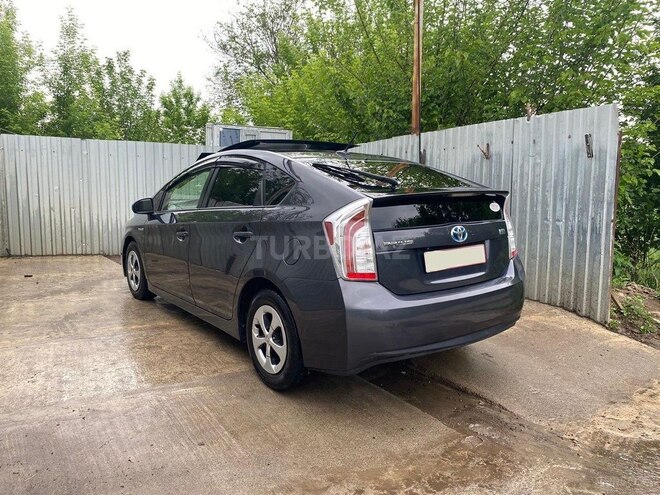 Toyota Prius 2015, 177,000 km - 1.8 l - Bakı