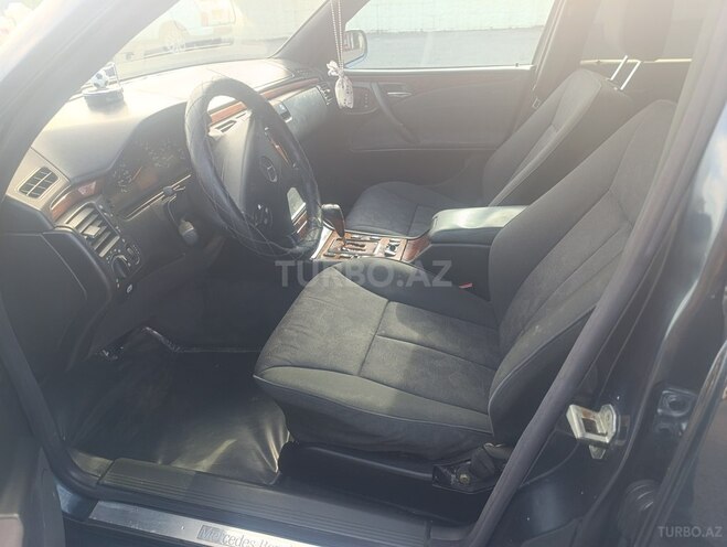 Mercedes E 240 2000, 255,334 km - 2.4 л - Qax