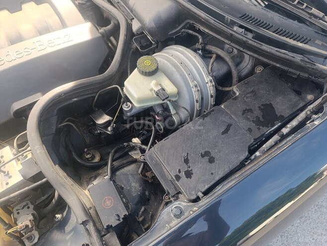 Mercedes E 240 2000, 255,334 km - 2.4 л - Qax