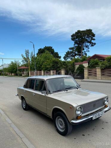 LADA (VAZ) 21011