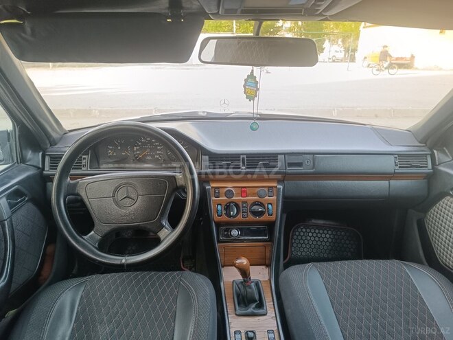 Mercedes E 250