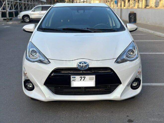 Toyota Prius C 2016, 116,000 km - 1.5 l - Bakı