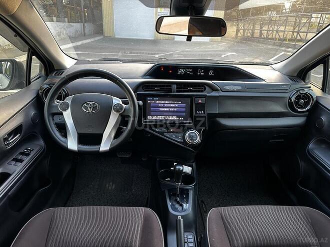 Toyota Prius C 2016, 116,000 km - 1.5 l - Bakı
