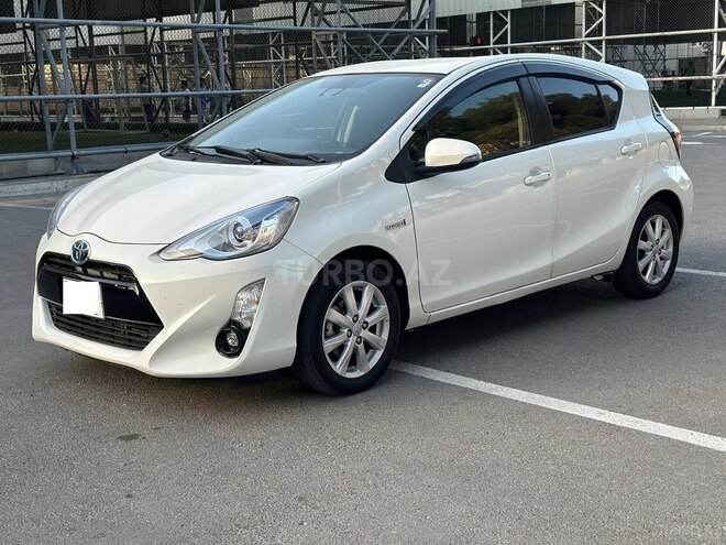Toyota Prius C 2016, 116,000 km - 1.5 l - Bakı