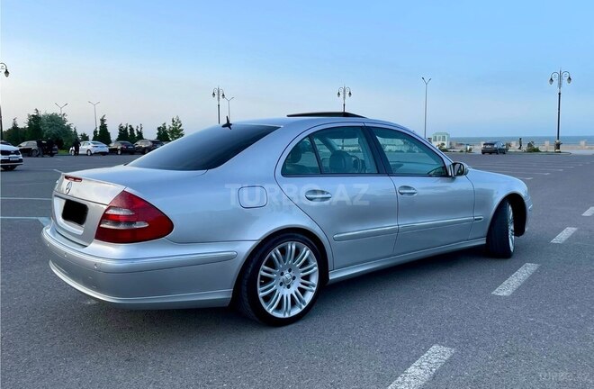 Mercedes E 320