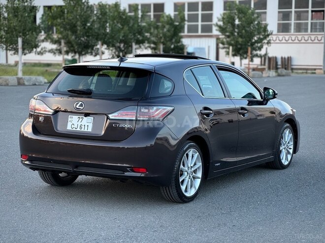 Lexus CT 200h