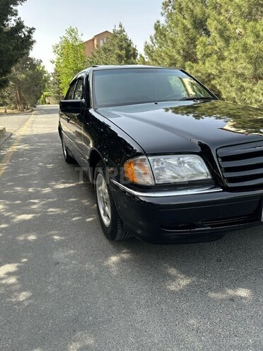 Mercedes C 230