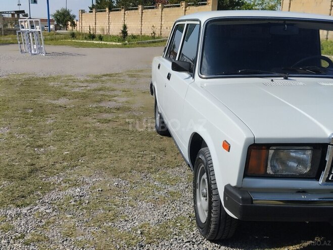 LADA (VAZ) 2107 2007, 99,000 km - 1.6 л - Ucar