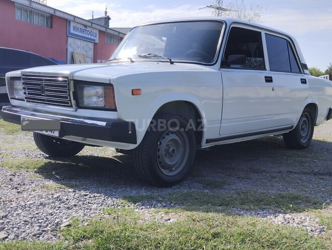 LADA (VAZ) 2107 2007, 99,000 km - 1.6 л - Ucar
