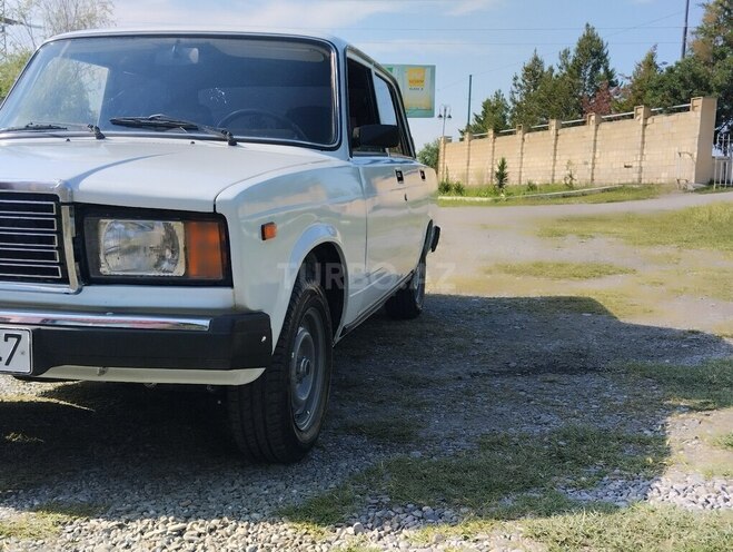 LADA (VAZ) 2107 2007, 99,000 km - 1.6 л - Ucar