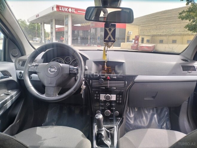 Opel Astra 2006, 299,000 km - 1.3 l - Bakı