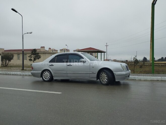 Mercedes E 230 1996, 384,600 km - 2.3 l - Bakı