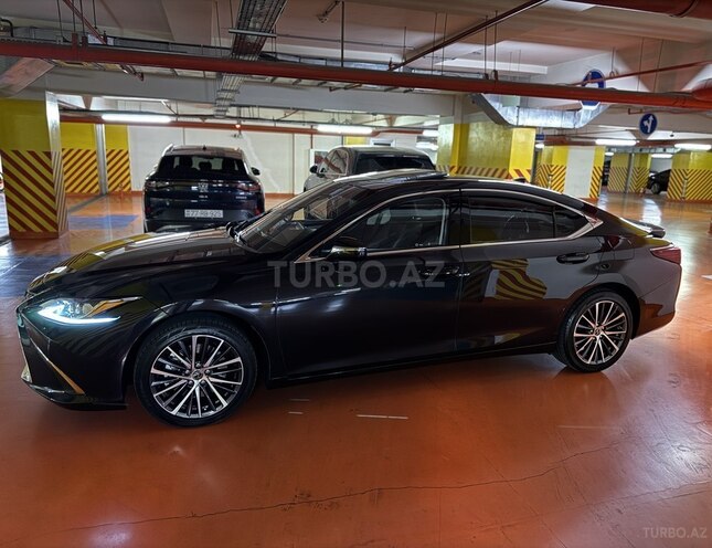 Lexus ES 300h 2022, 24,500 km - 2.5 l - Bakı