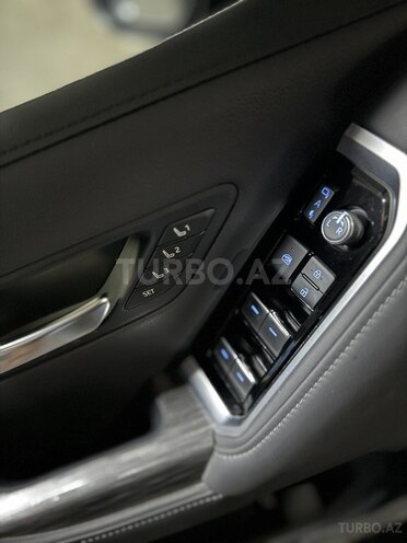 Toyota Land Cruiser 2021, 28,000 km - 3.5 l - Bakı