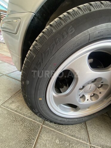 Mercedes E 220 d 2001, 350,000 km - 2.2 l - Bərdə