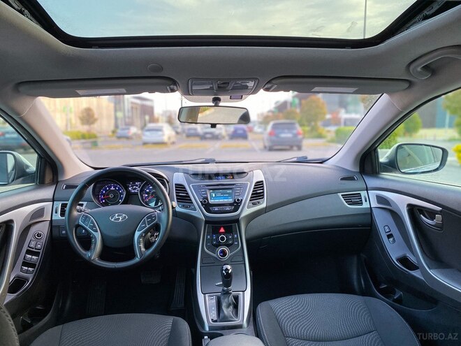 Hyundai Elantra 2015, 118,300 km - 1.8 l - Bakı