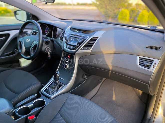 Hyundai Elantra 2015, 118,300 km - 1.8 l - Bakı