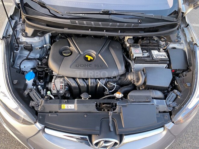 Hyundai Elantra 2015, 118,300 km - 1.8 l - Bakı