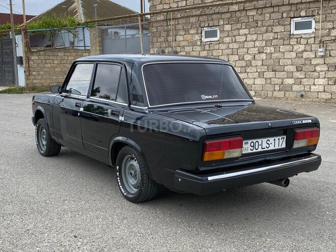 LADA (VAZ) 2107