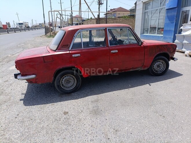 LADA (VAZ) 2103