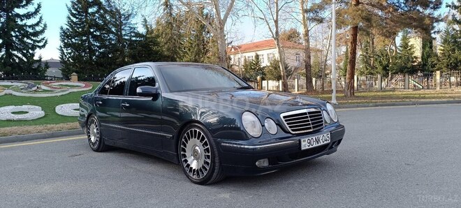 Mercedes E 320