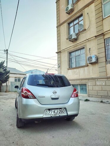 Nissan Tiida