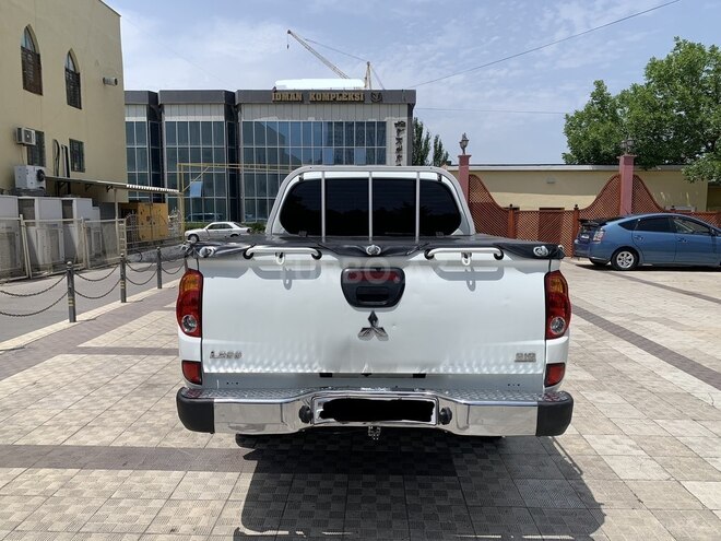 Mitsubishi L200 2014, 167,243 km - 2.5 l - Bakı