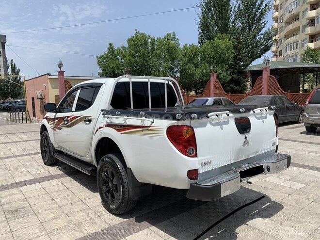 Mitsubishi L200 2014, 167,243 km - 2.5 l - Bakı
