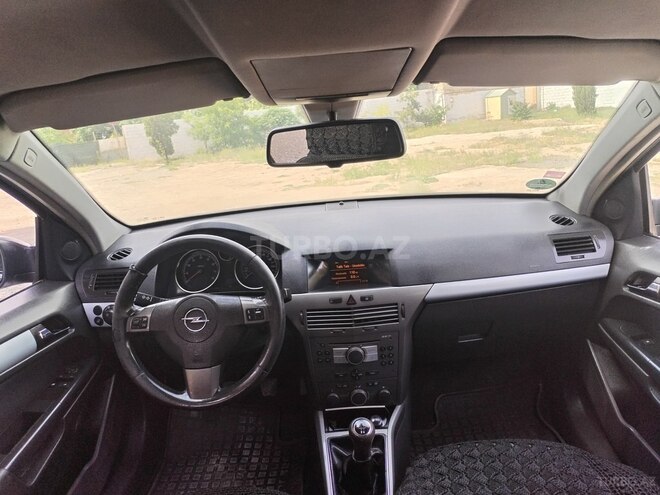 Opel Astra 2005, 260,000 km - 1.4 л - Bakı