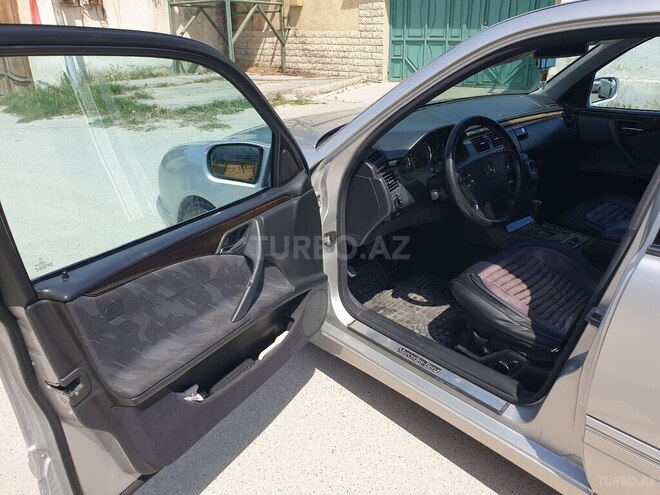 Mercedes E 240 1999, 3,880,000 km - 2.4 l - Bakı