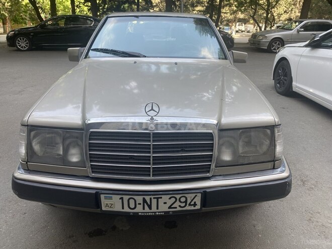 Mercedes E 230 1988, 230,000 km - 2.3 l - Bakı