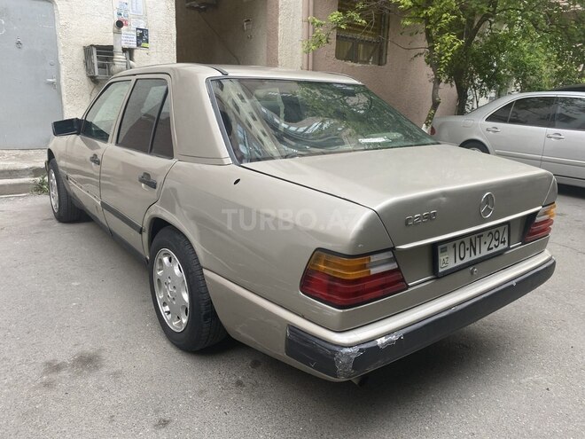 Mercedes E 230 1988, 230,000 km - 2.3 l - Bakı
