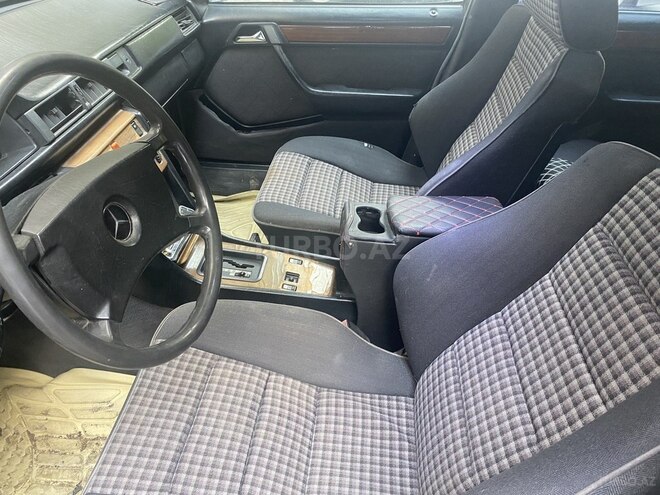 Mercedes E 230 1988, 230,000 km - 2.3 l - Bakı