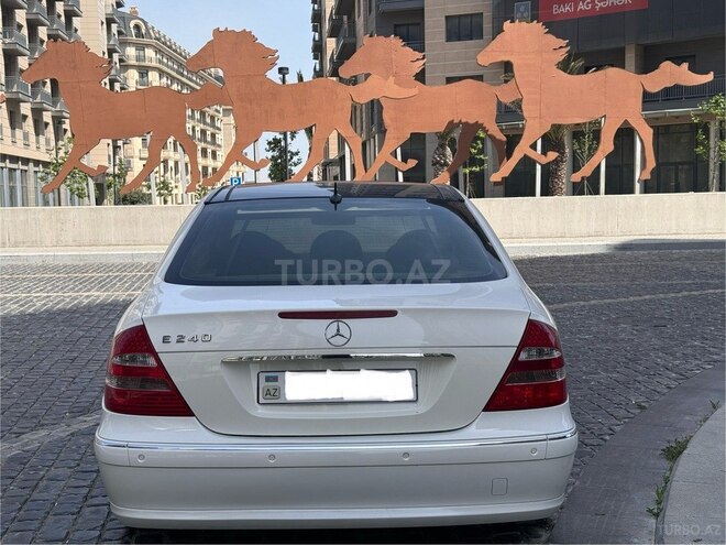 Mercedes E 240 2005, 286,000 km - 2.6 l - Bakı
