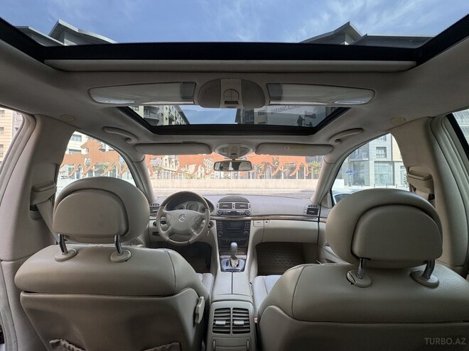 Mercedes E 240 2005, 286,000 km - 2.6 l - Bakı