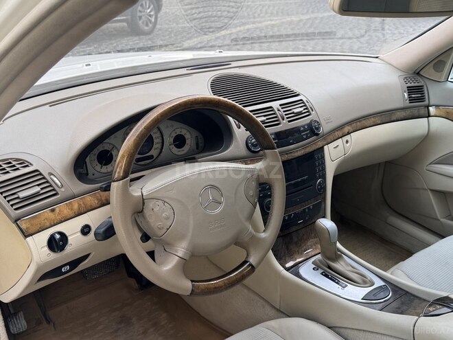 Mercedes E 240 2005, 286,000 km - 2.6 l - Bakı