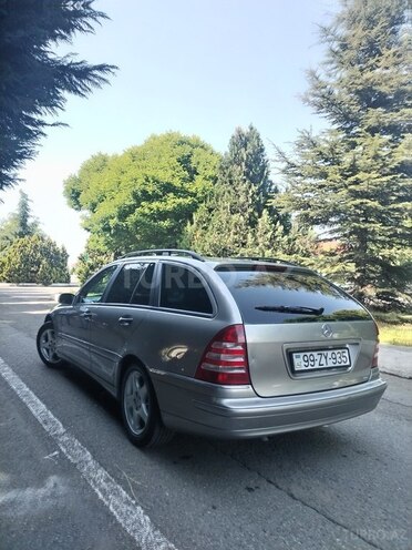 Mercedes C 220 d 2005, 291,000 km - 2.2 l - Qazax
