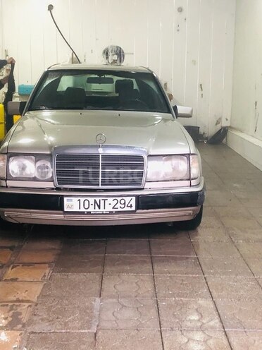 Mercedes C 230 1988, 300,036 km - 2.3 l - Bakı