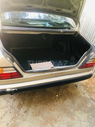 Mercedes C 230 1988, 300,036 km - 2.3 l - Bakı