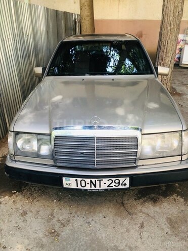 Mercedes C 230 1988, 300,036 km - 2.3 l - Bakı