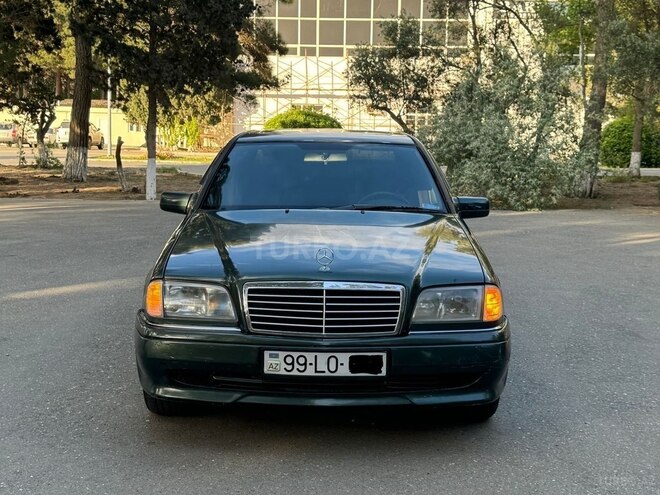 Mercedes C 180