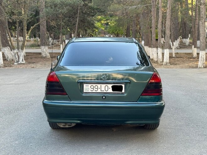 Mercedes C 180