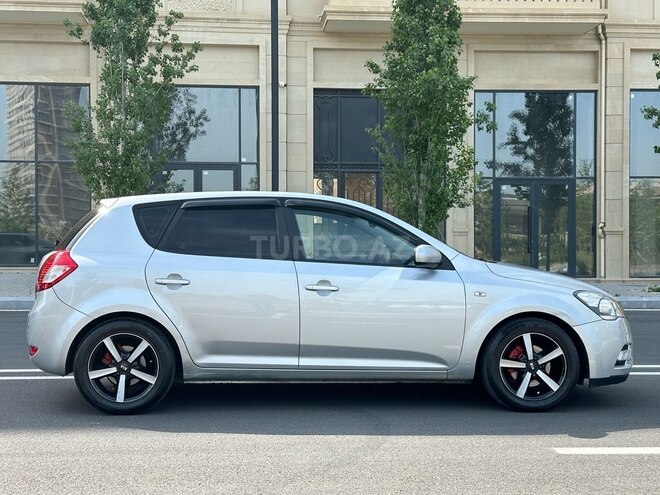 Kia Ceed 2011, 235,000 km - 1.6 l - Bakı